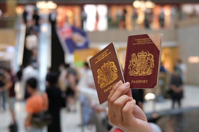 那些持BNO护照移民英国的港人怎么样了？如今后续来了：现实很骨感