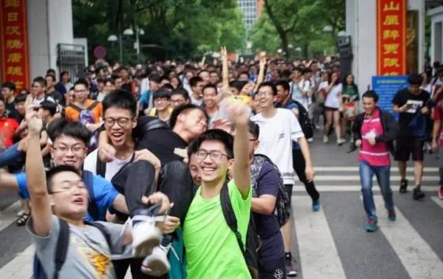 天津市教委最新通知，“高考移民”被彻底限制，有些家长已经慌了